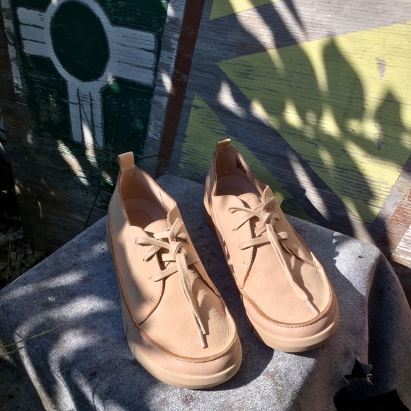 Blush Nubuck Ankle Clarks - Picture 4 of 4